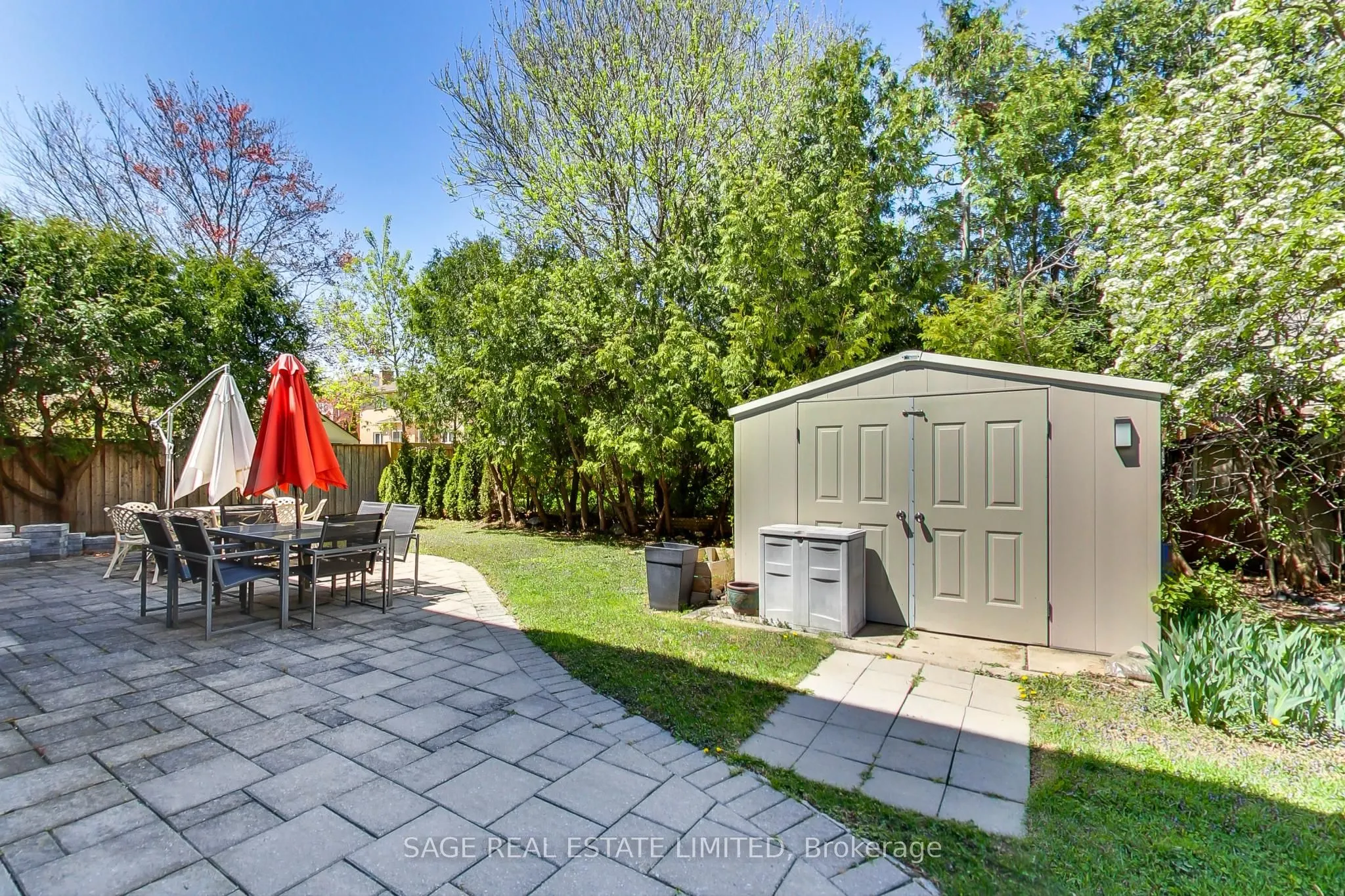 108 Madawaska Avenue