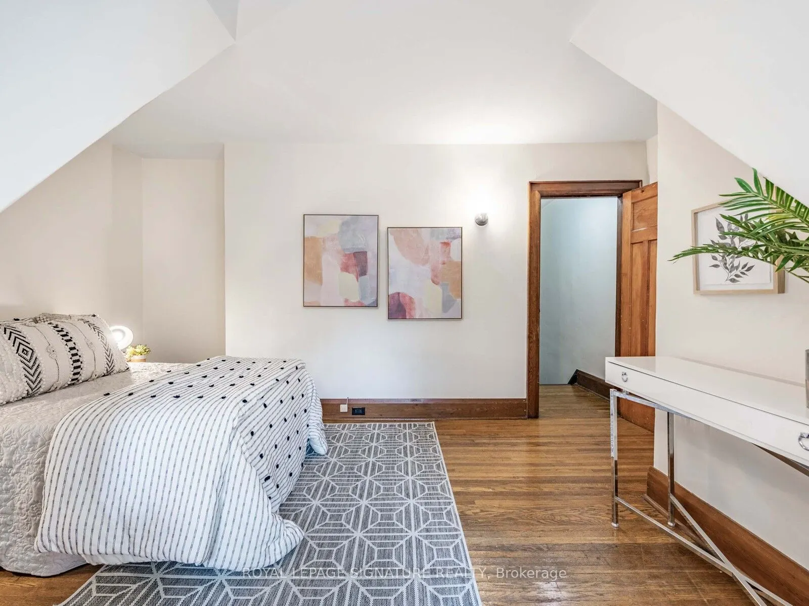 47 Arlington Avenue