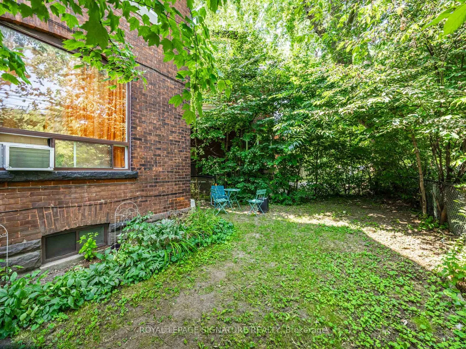 1 Bellwoods Park, #2