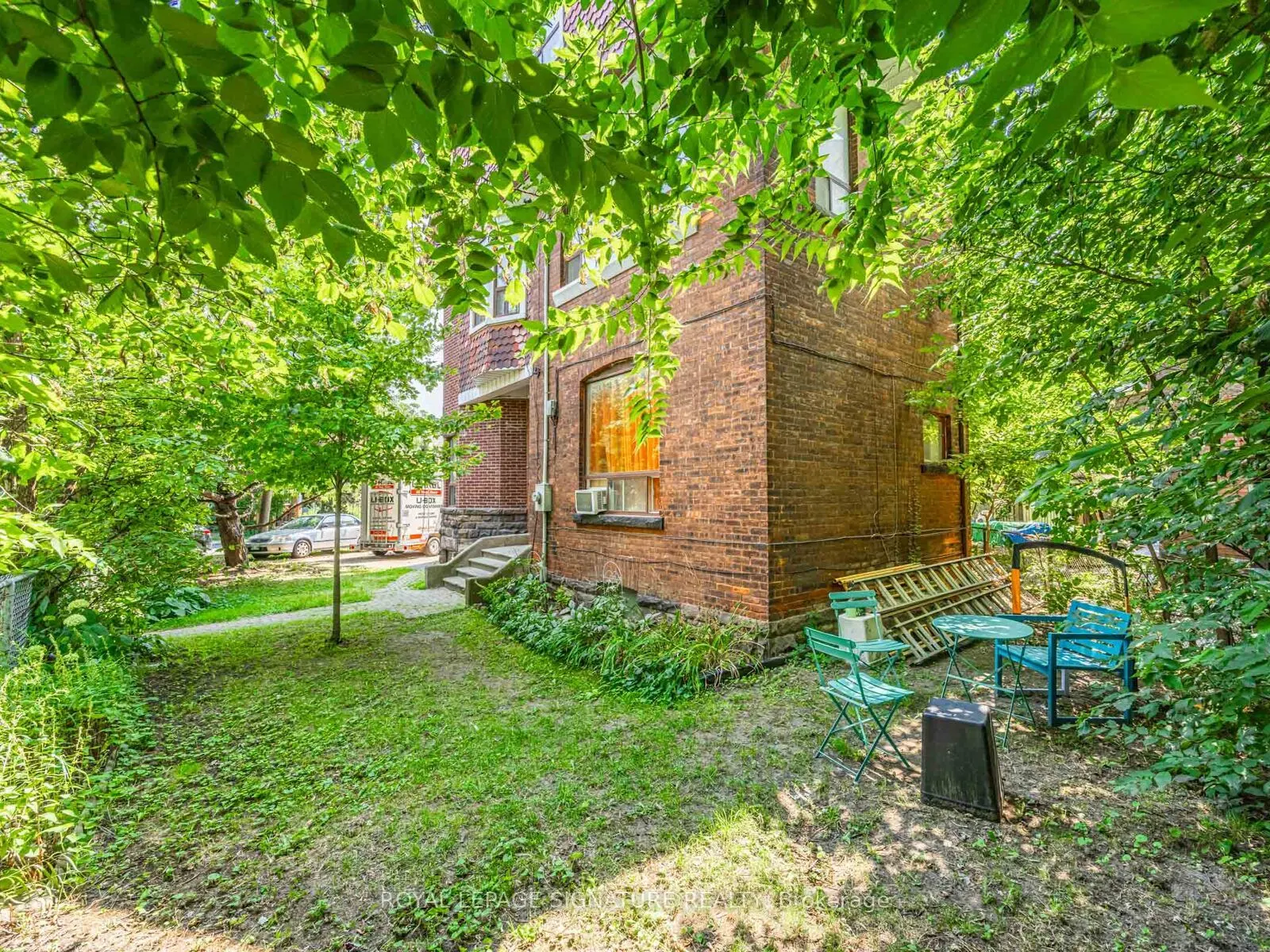 1 Bellwoods Park, #2