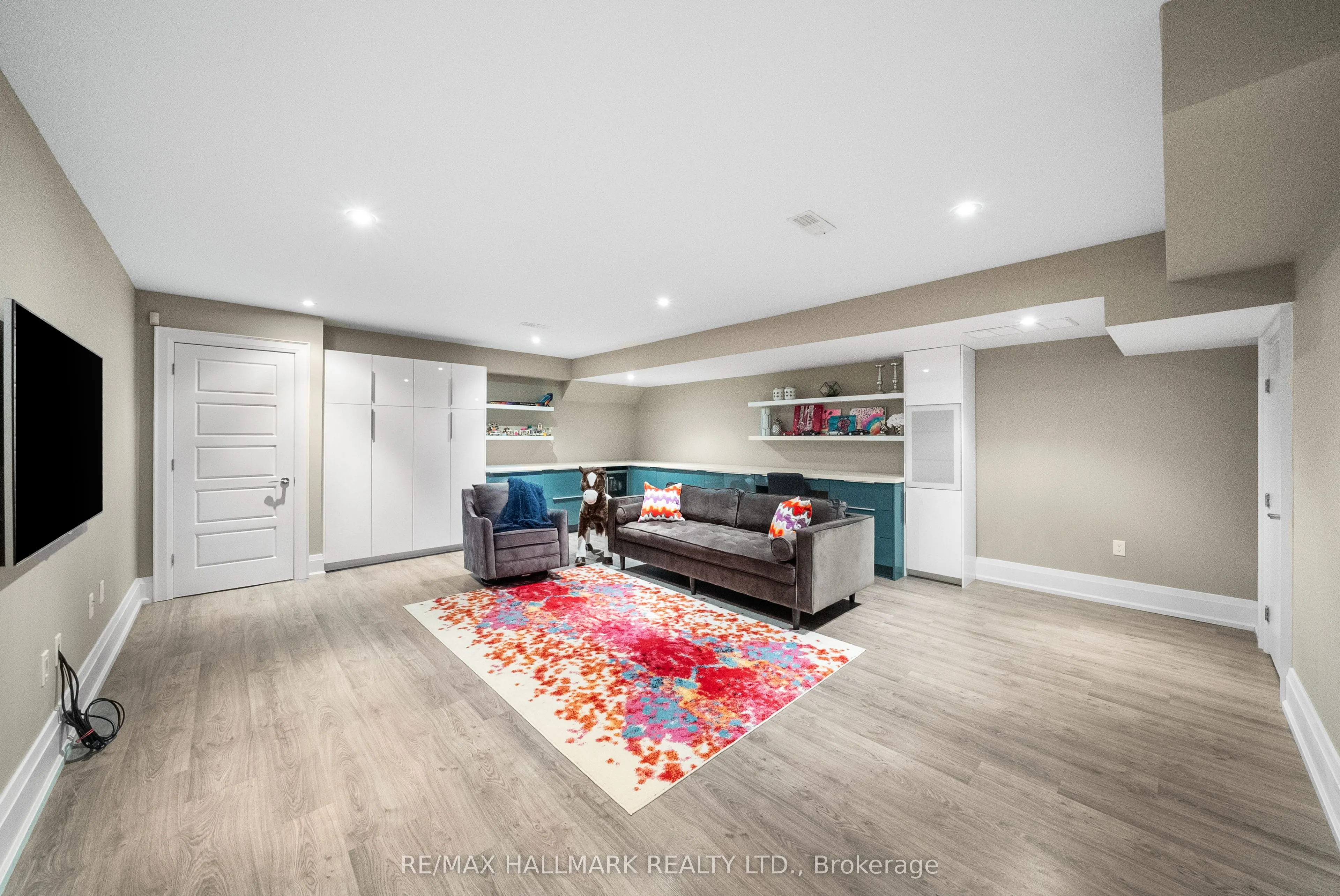 19 Hycrest Avenue