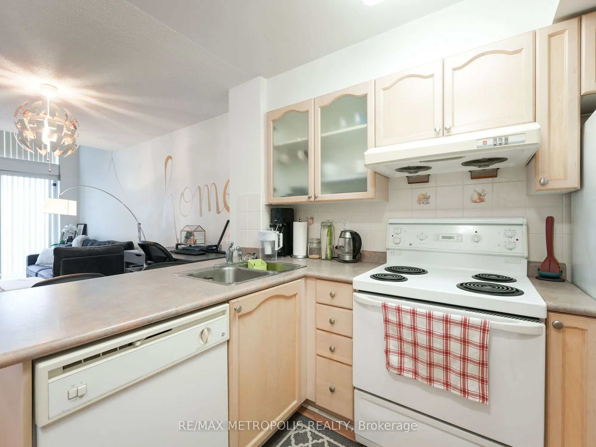 188 Doris Avenue, #1205
