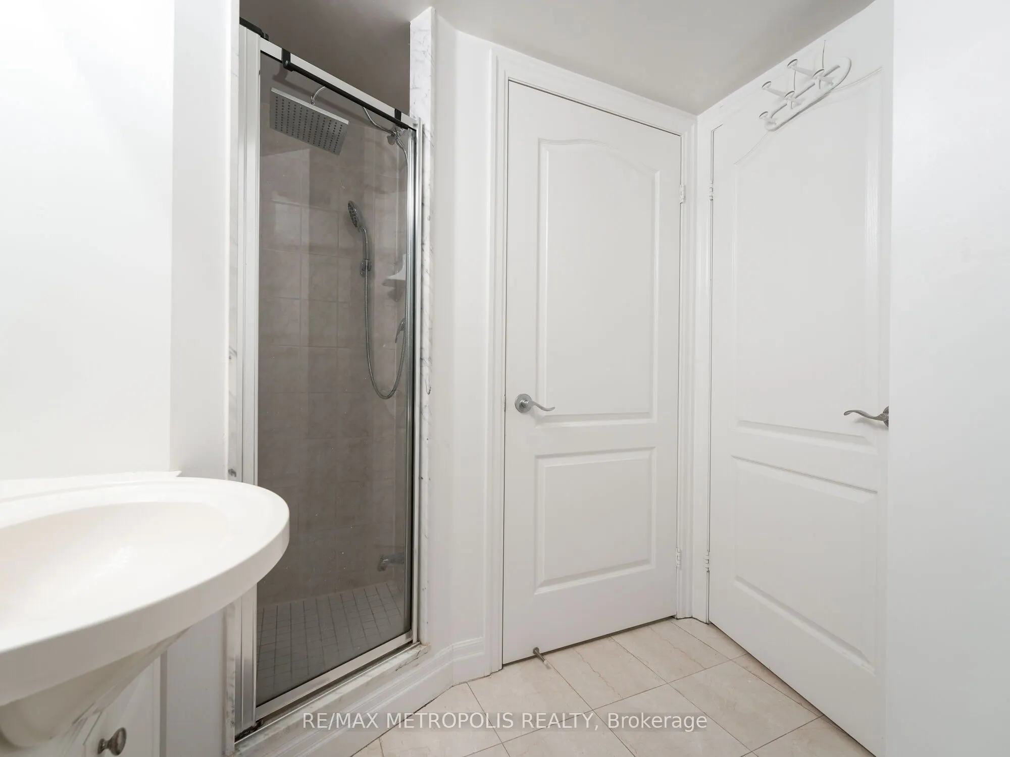 188 Doris Avenue, #1205