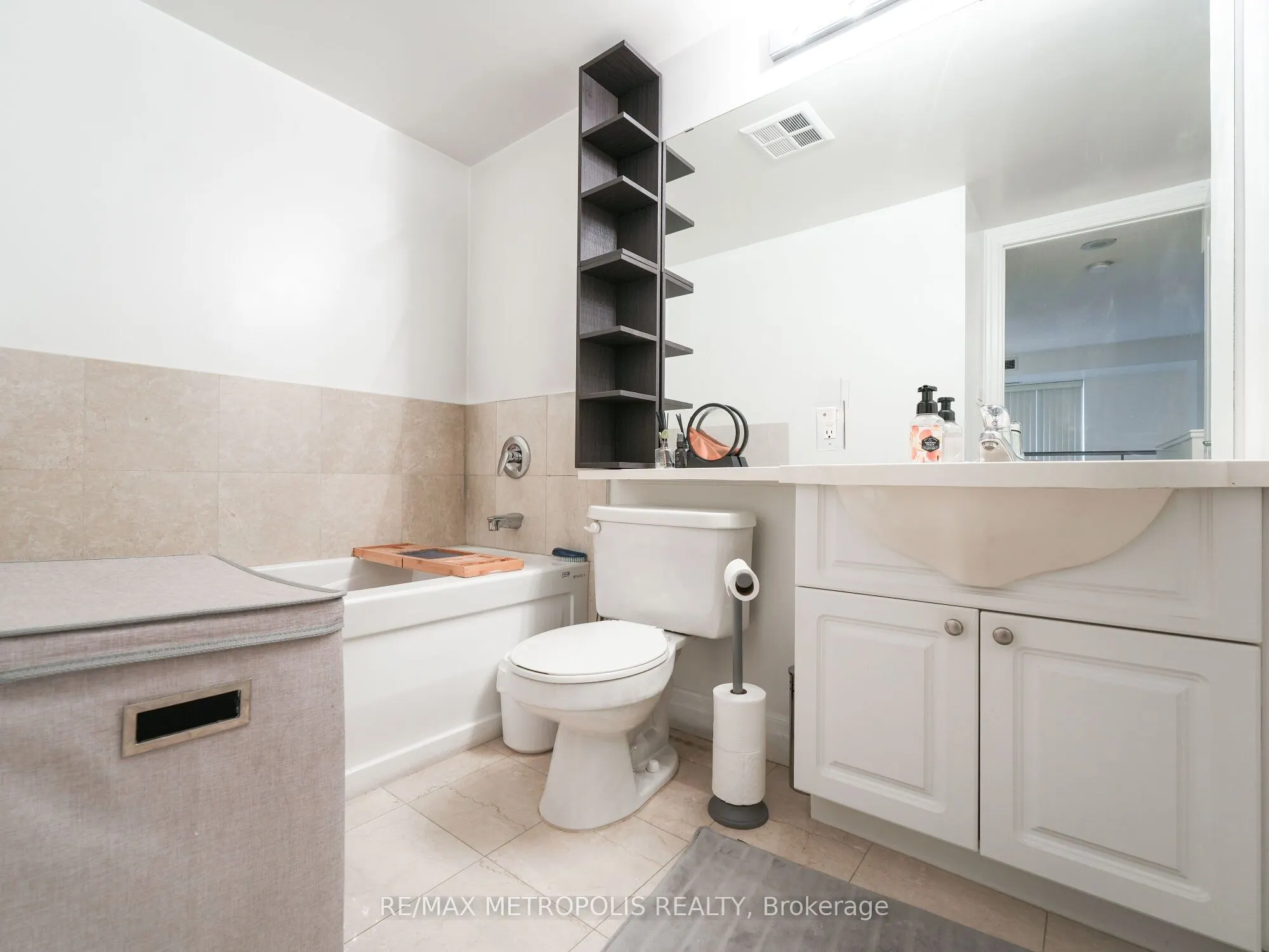 188 Doris Avenue, #1205