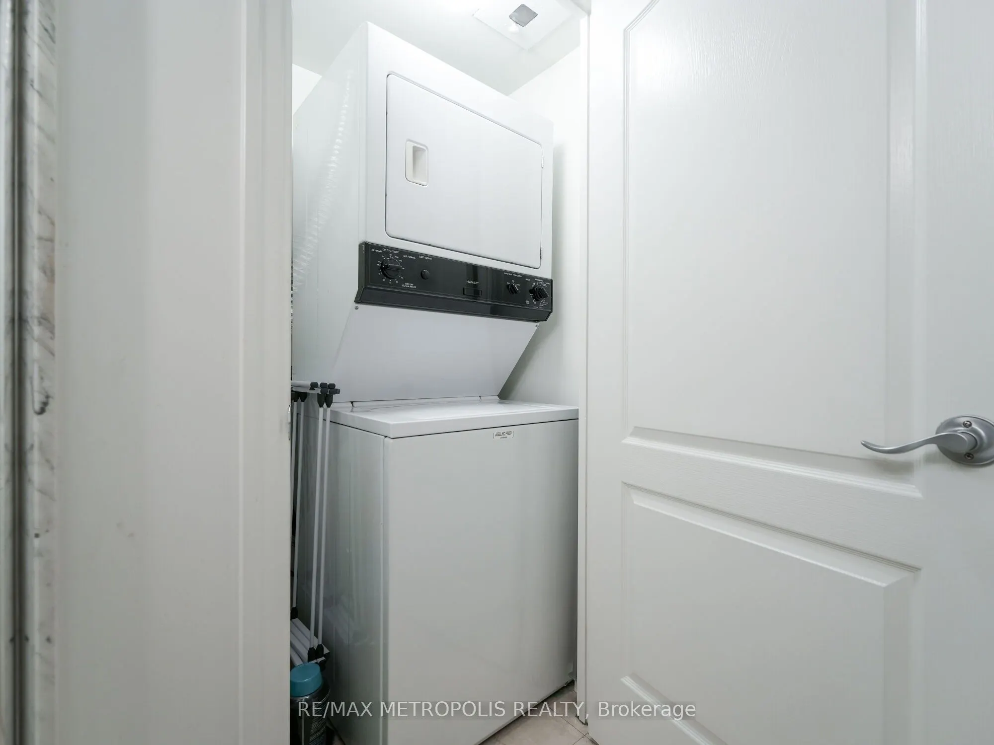 188 Doris Avenue, #1205