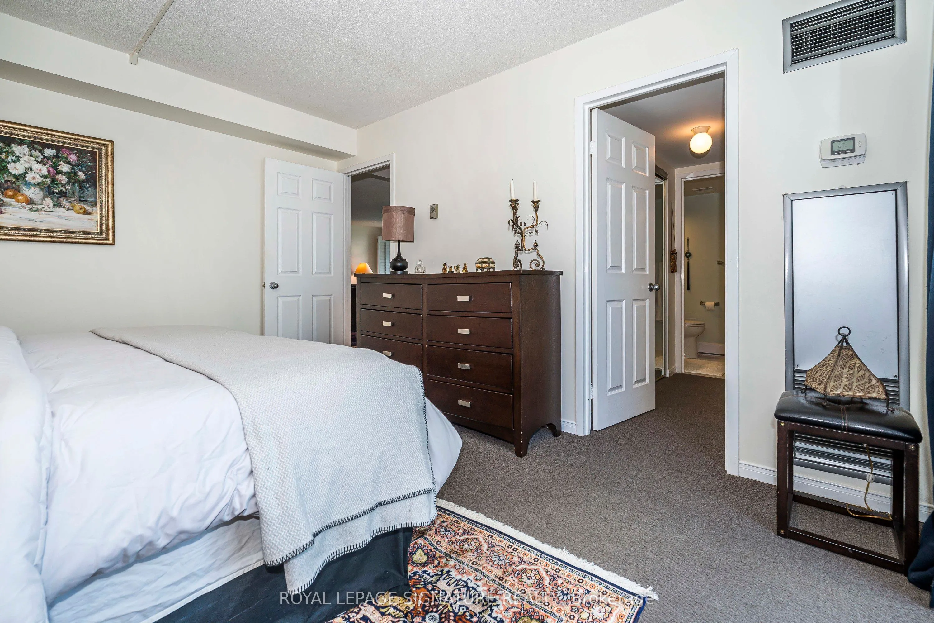 99 Harbour Square, #1812