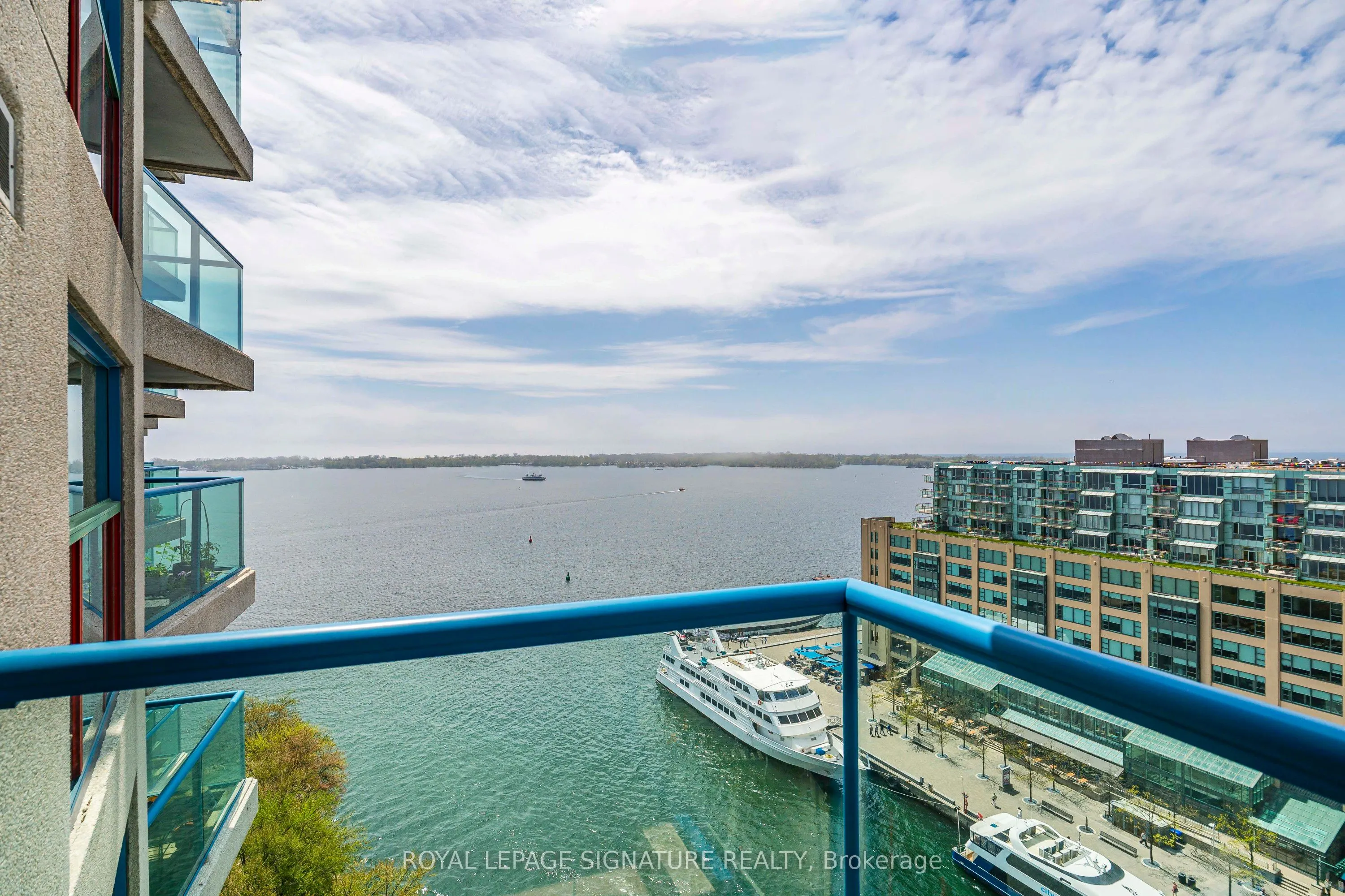 99 Harbour Square, #1812