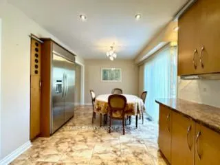 6 Carriage Lane