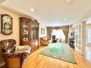 6 Carriage Lane