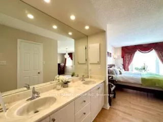 6 Carriage Lane