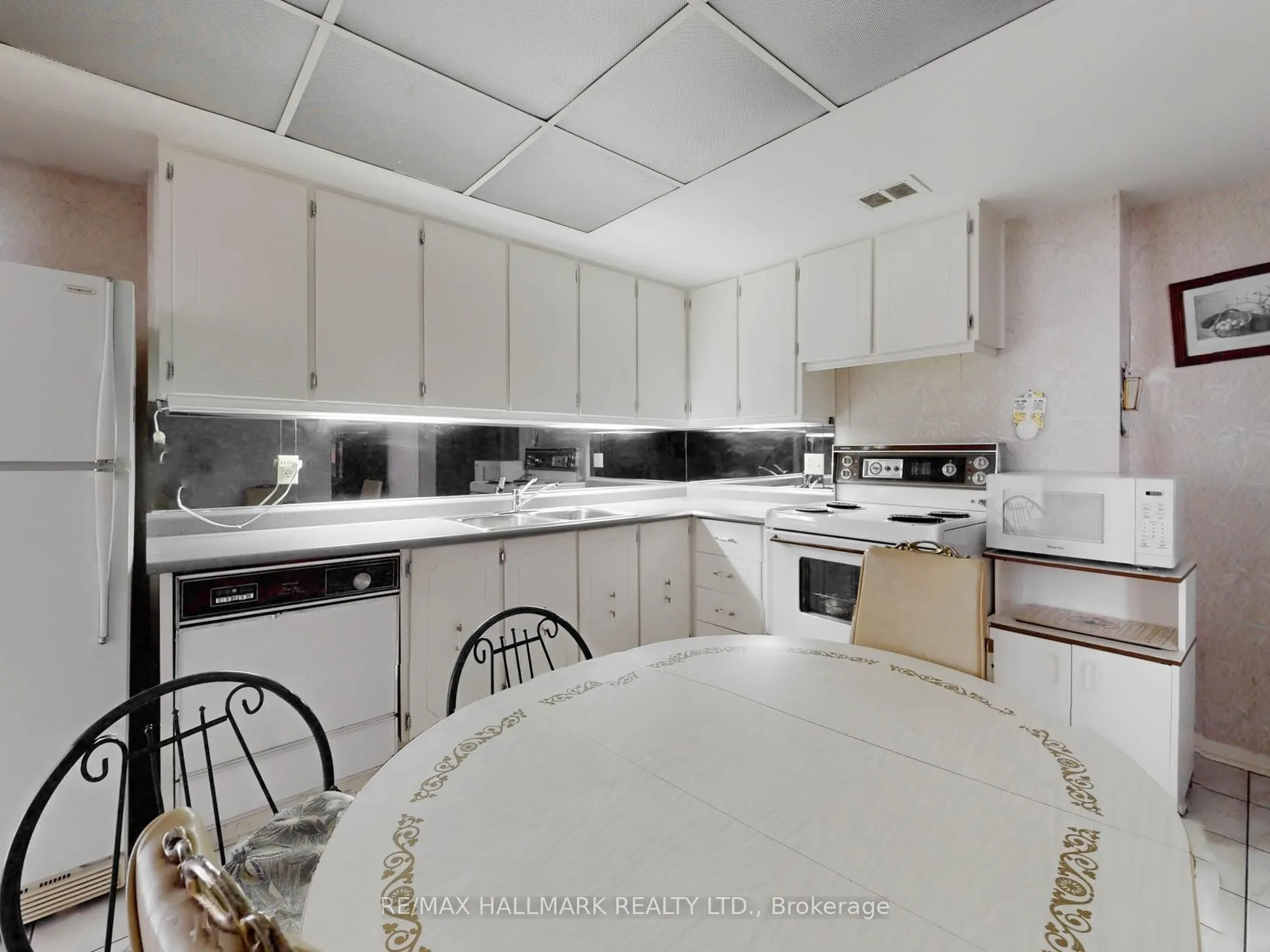 1900 Sheppard Avenue E, #804