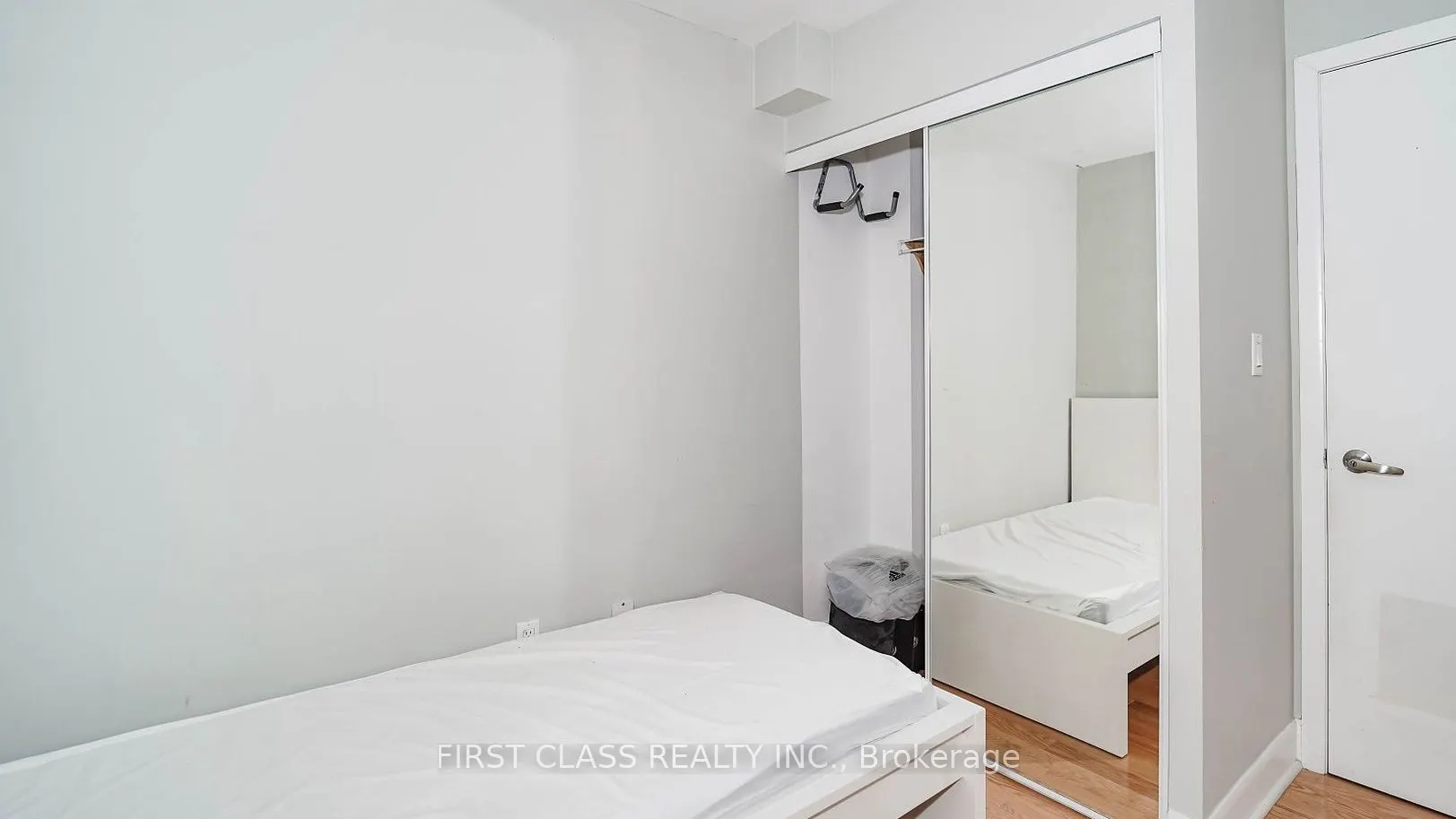 415 Jarvis Street, #355