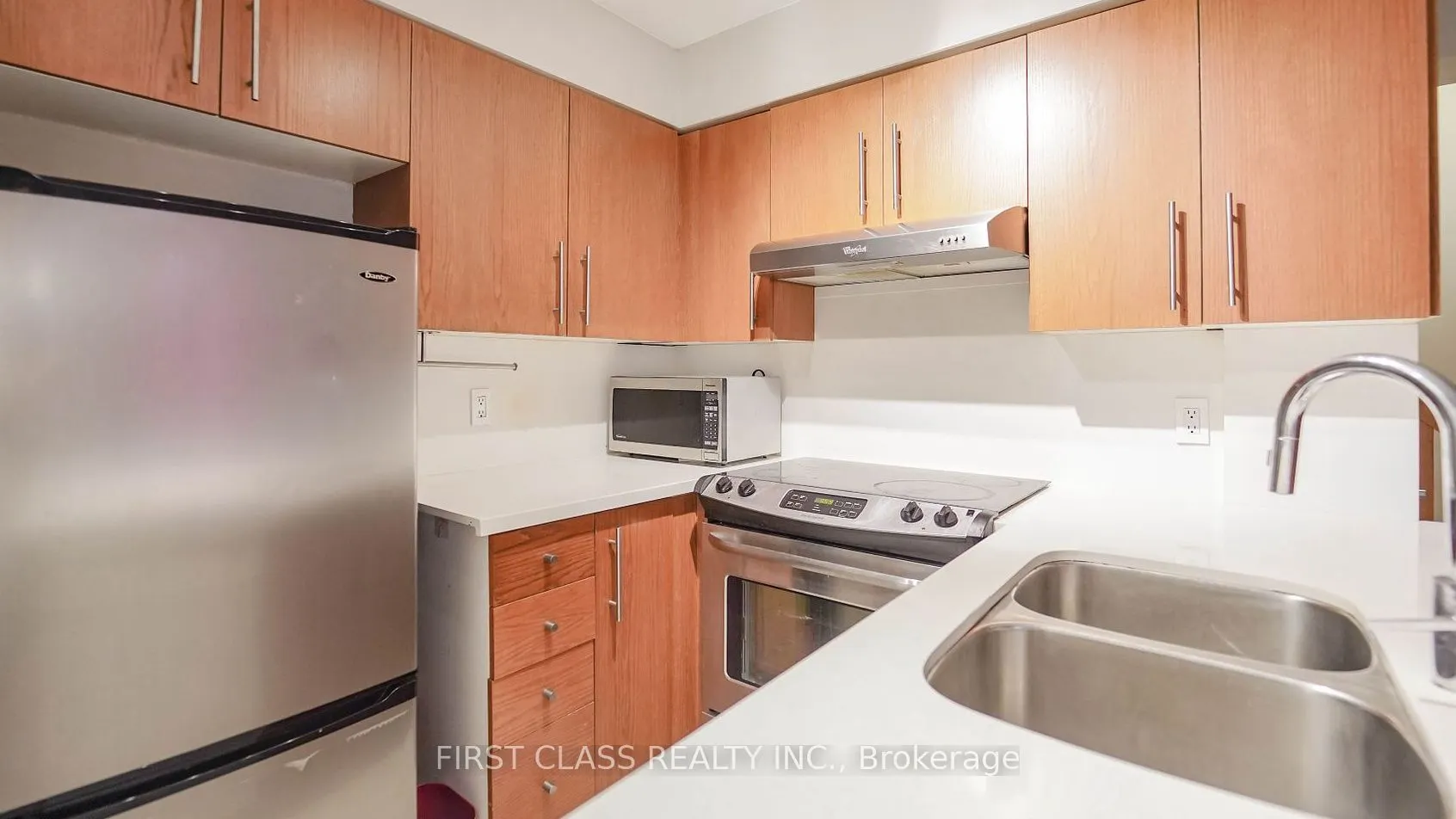 415 Jarvis Street, #355