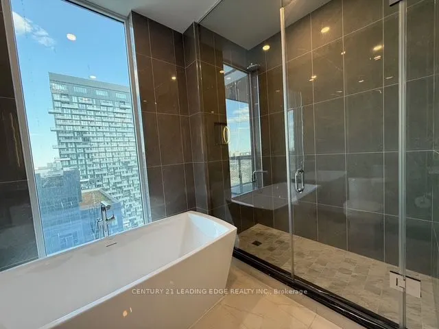 10 INN ON THE PARK Drive, #3304