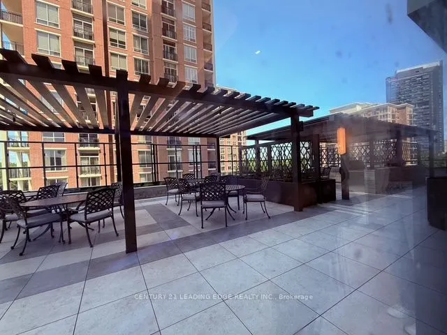 10 INN ON THE PARK Drive, #3304