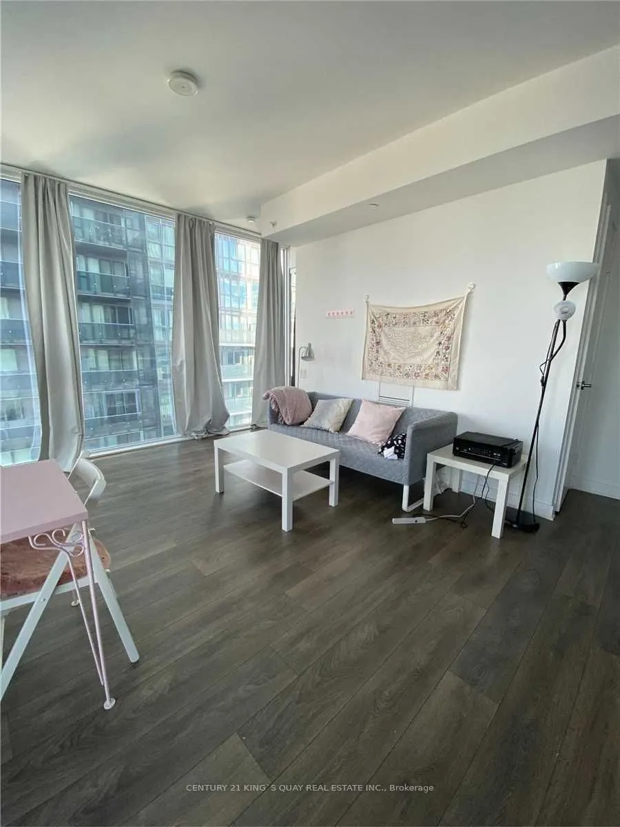 15 Grenville Street, #3708