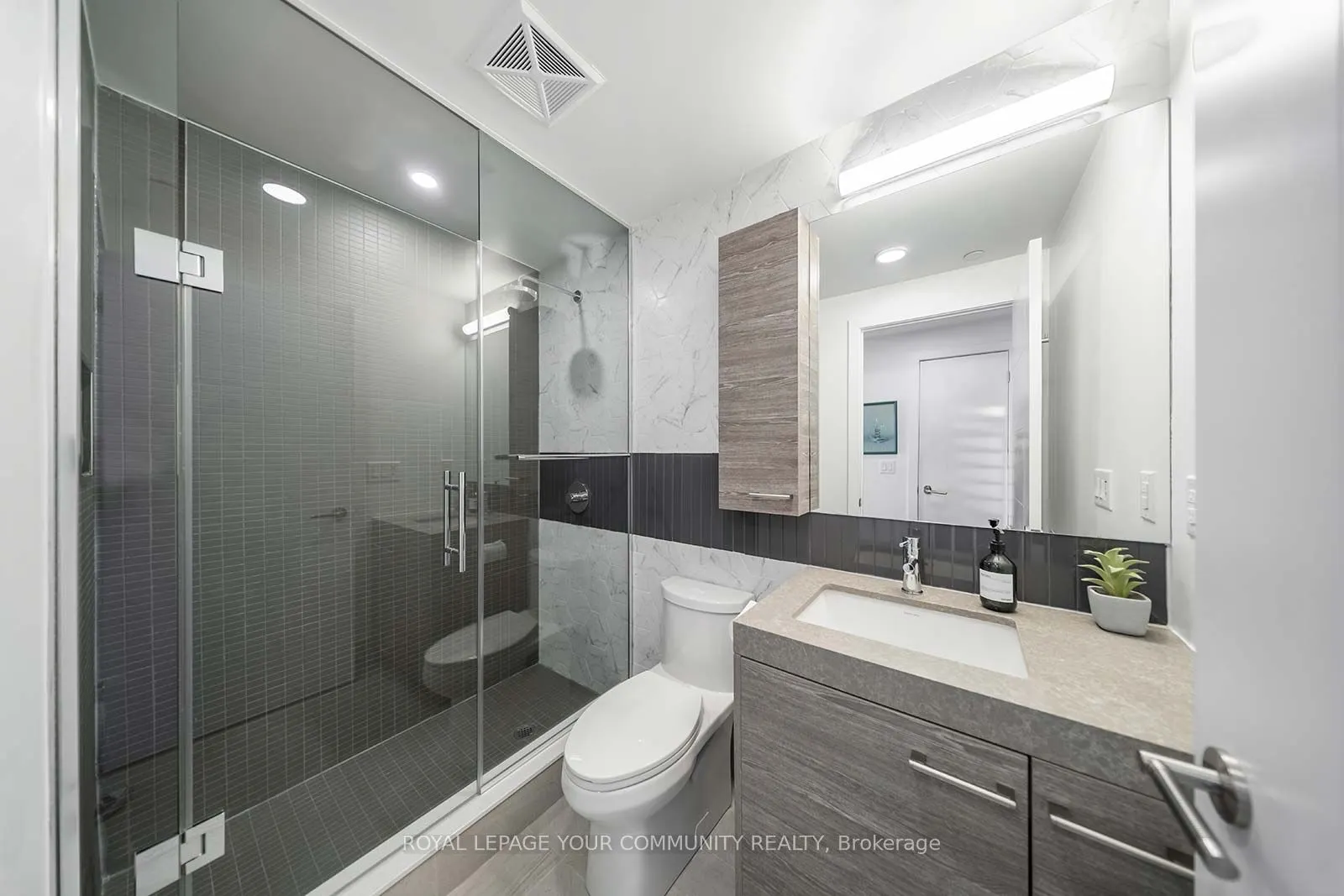 484 Spadina Avenue, #508