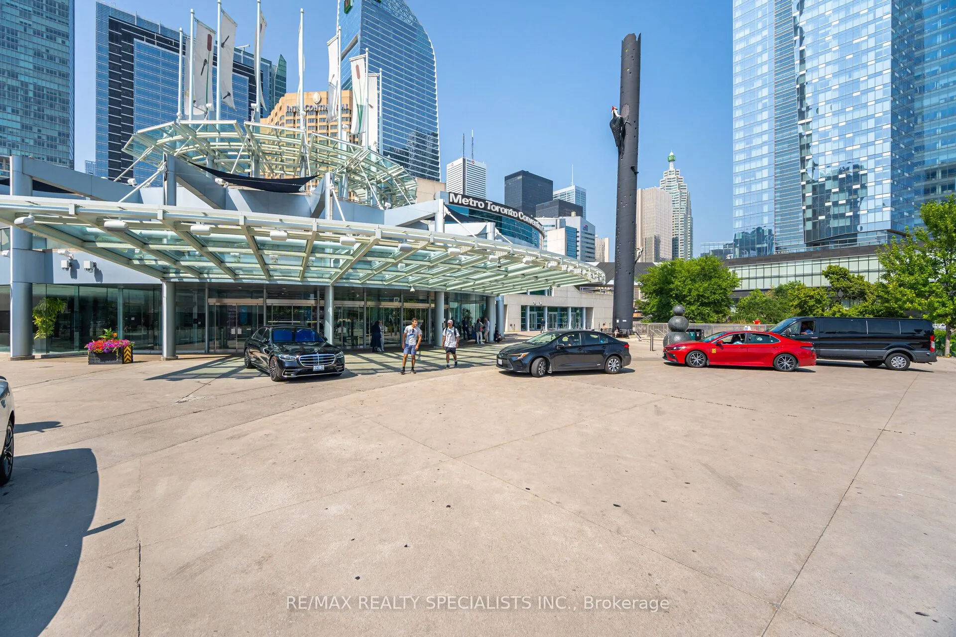 12 York Street, #804