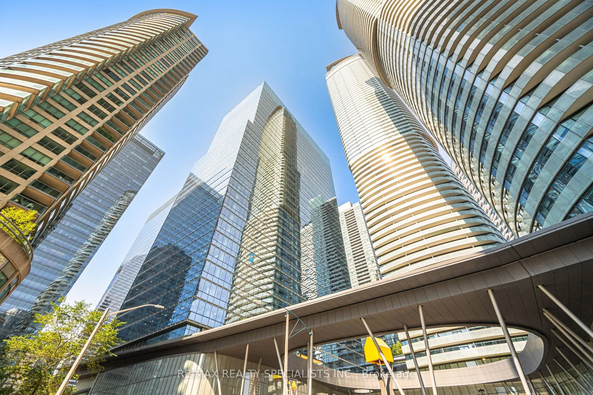 12 York Street, #804