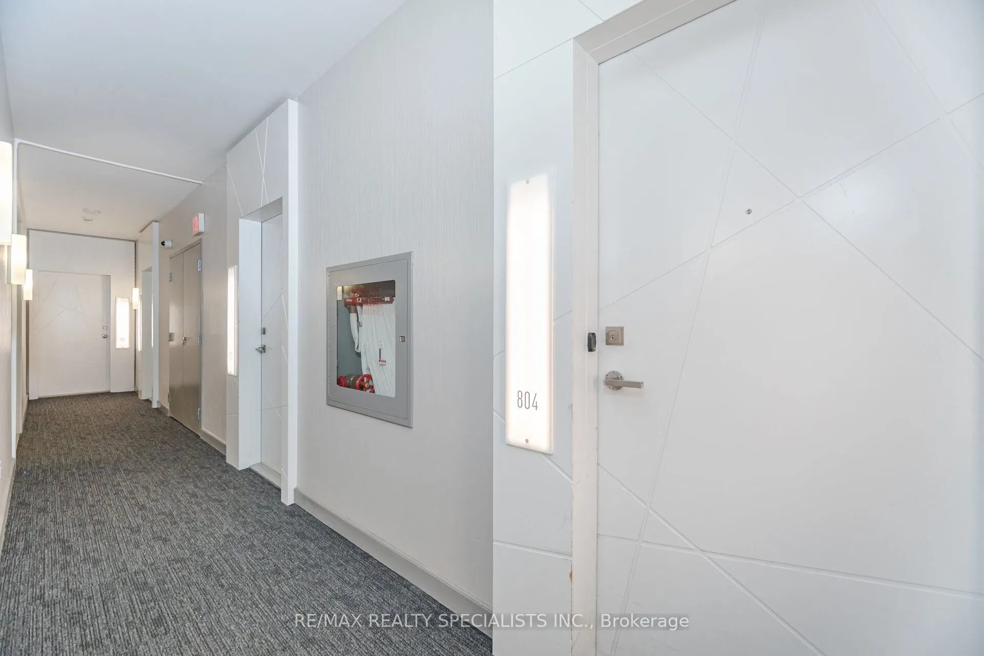 12 York Street, #804