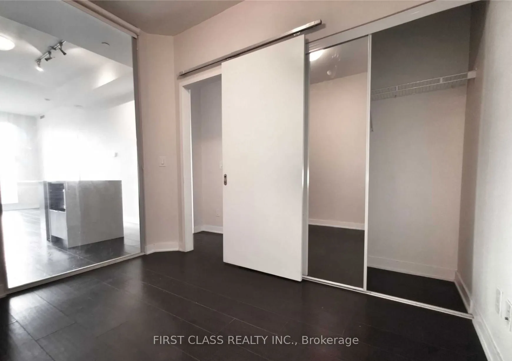 170 Sumach Street, #2408