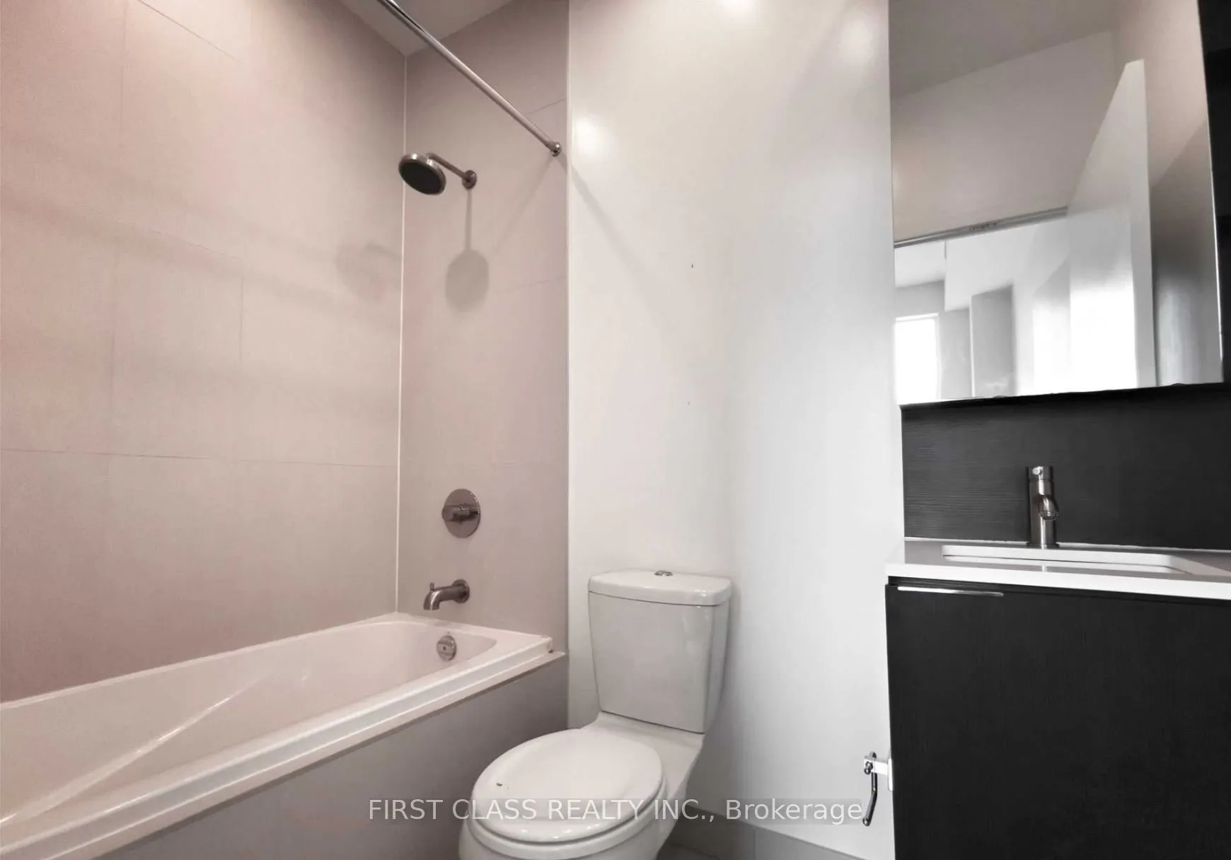 170 Sumach Street, #2408