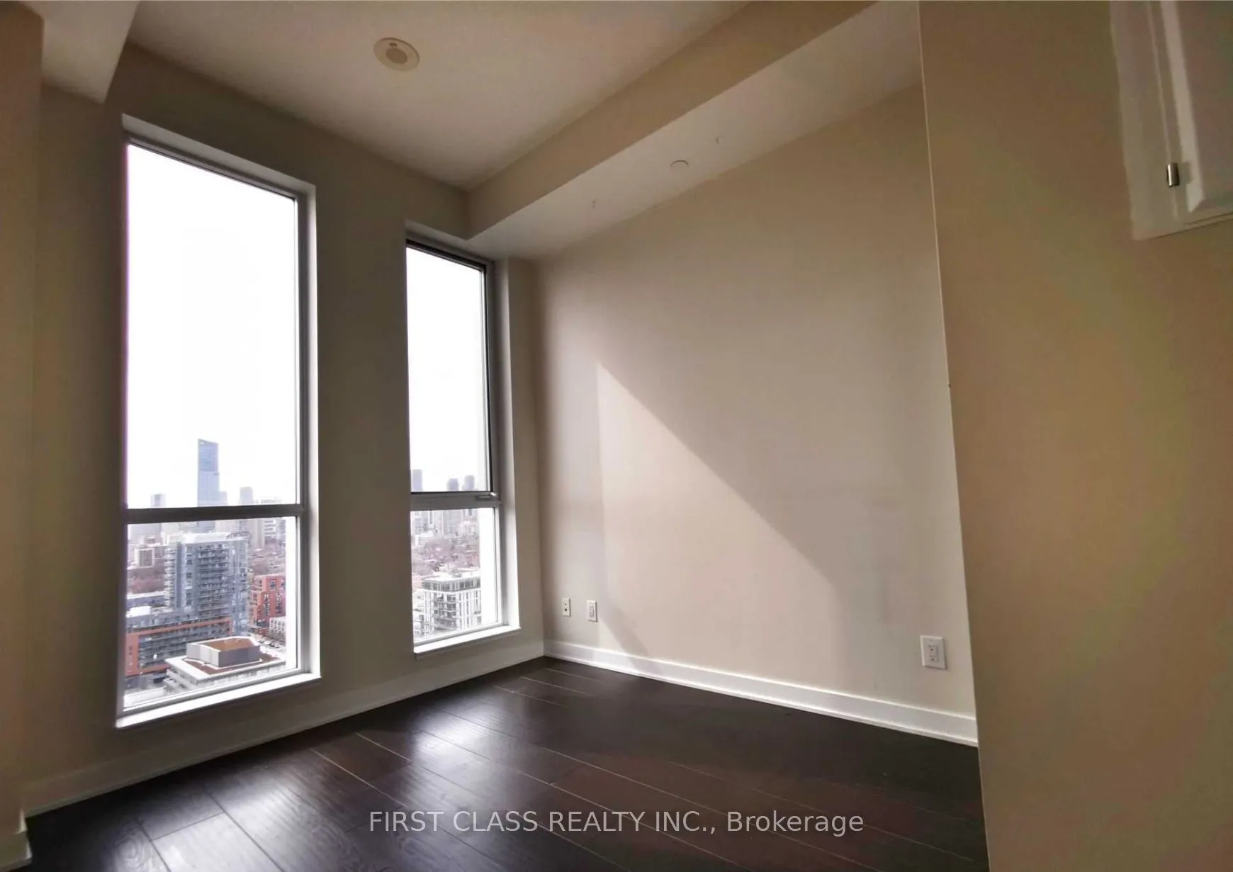 170 Sumach Street, #2408