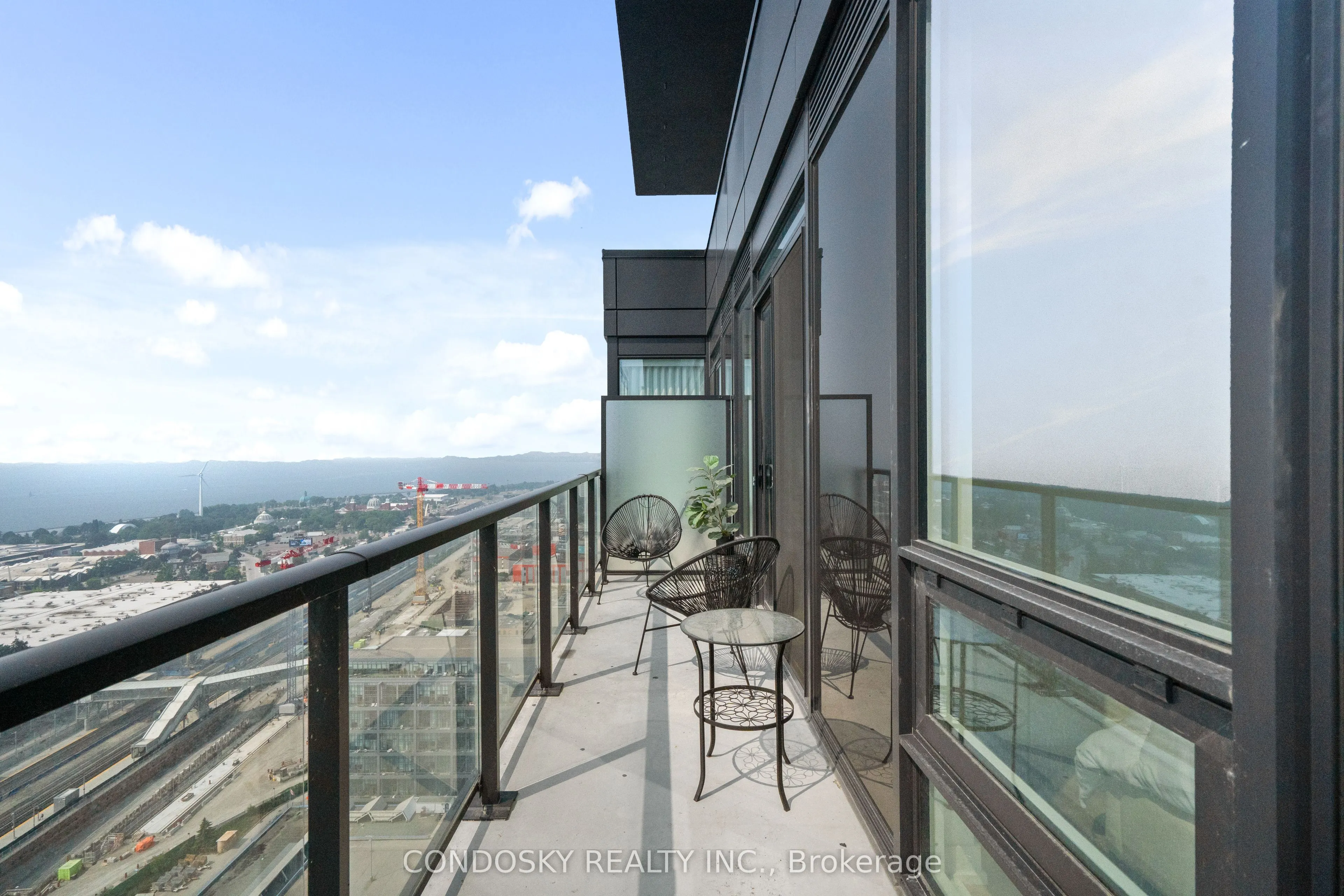 135 East Liberty Street, #PH01