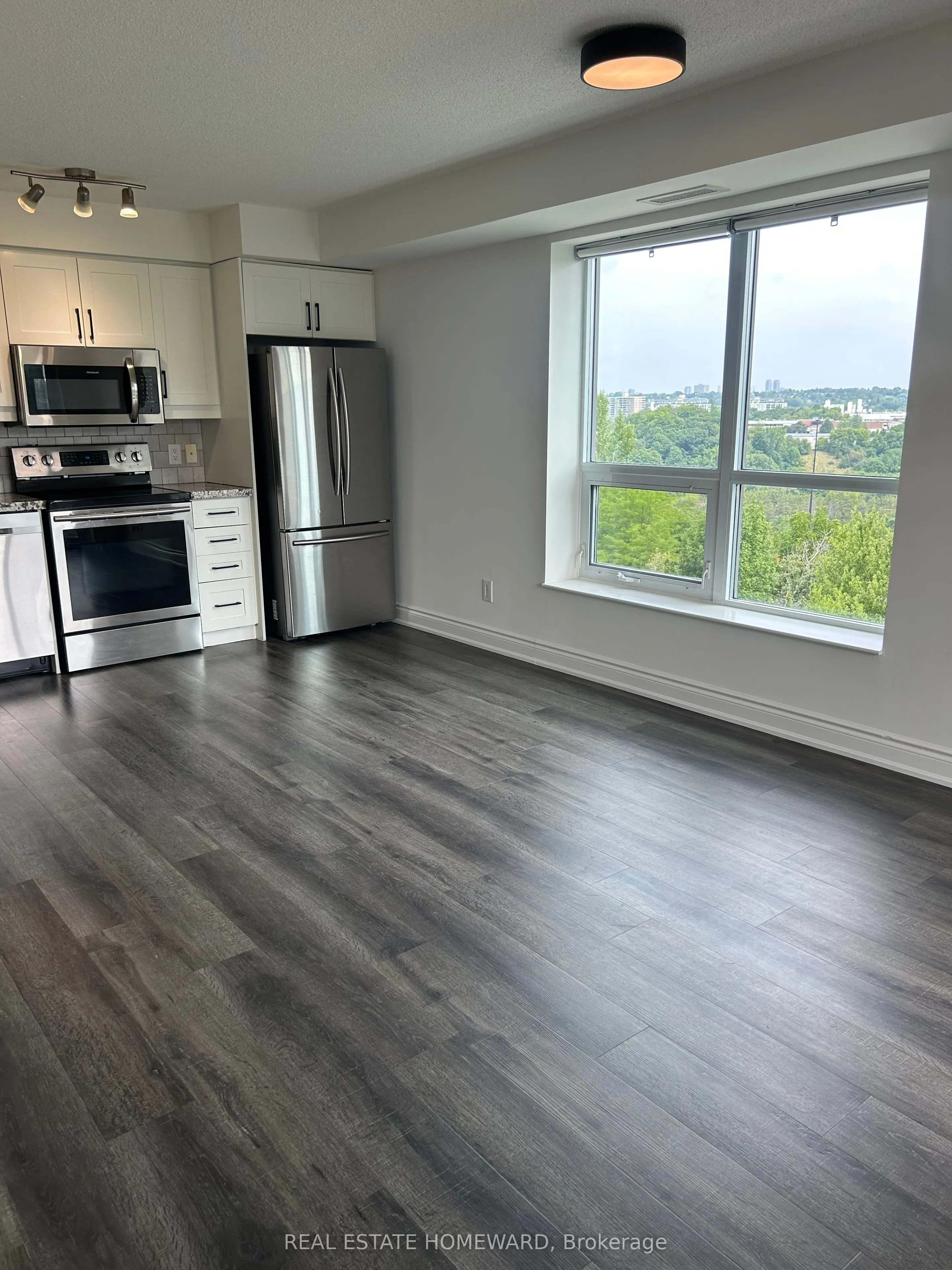 120 Dallimore Circle, #608
