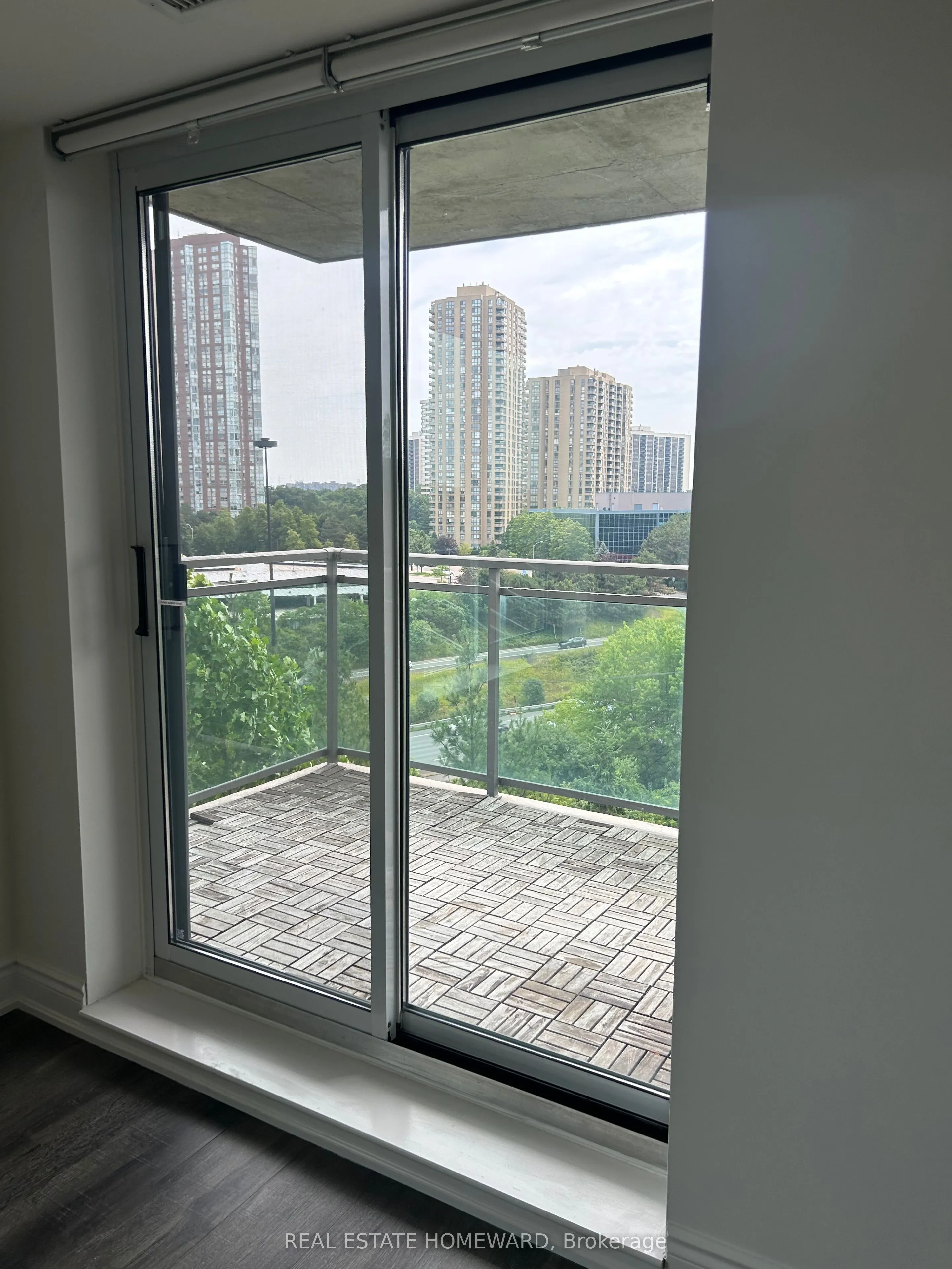 120 Dallimore Circle, #608