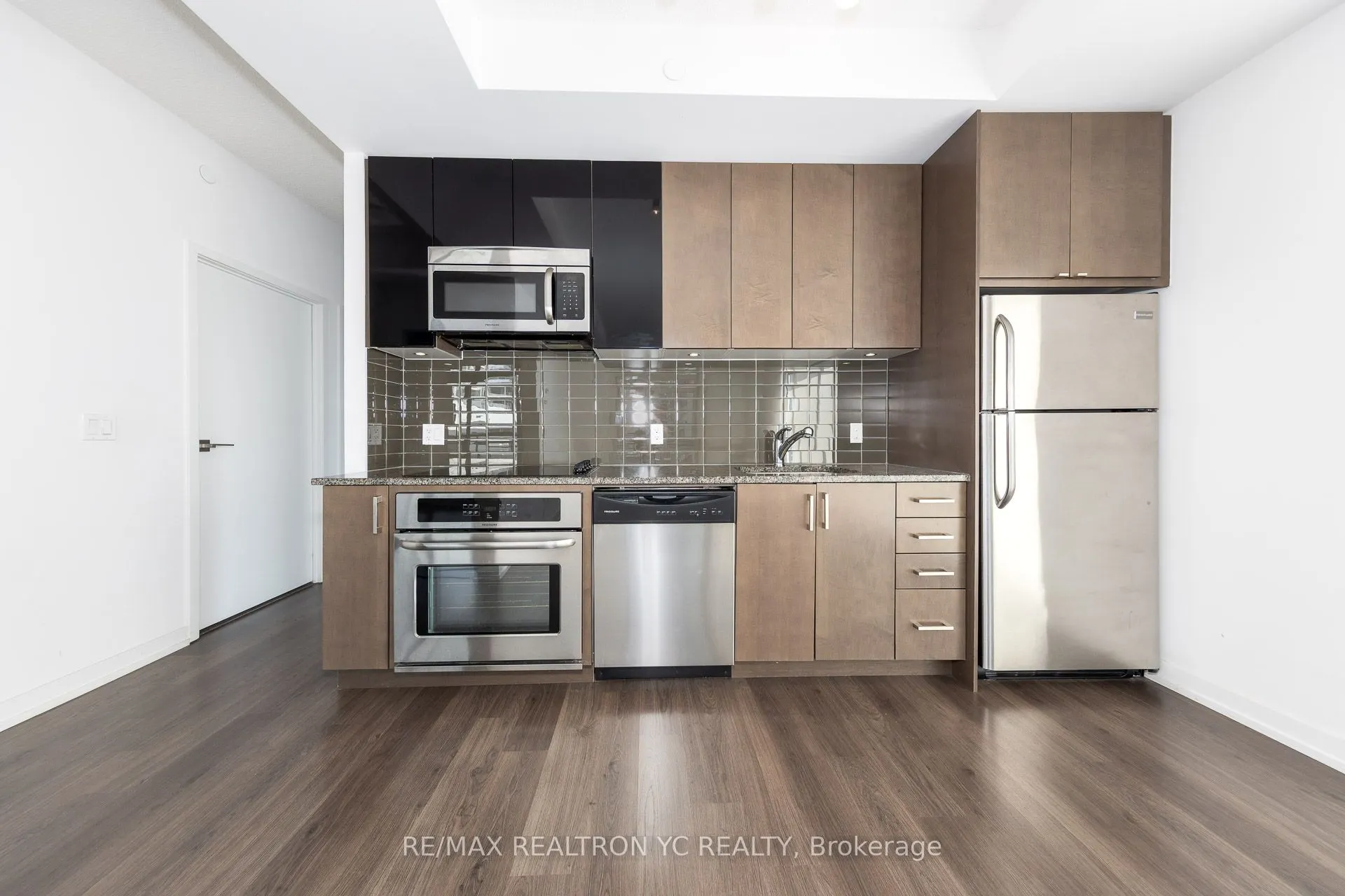 98 Lillian Street, #313