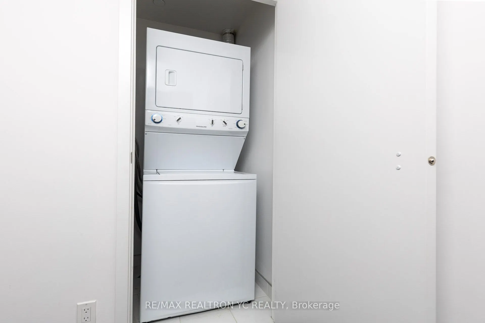 98 Lillian Street, #313
