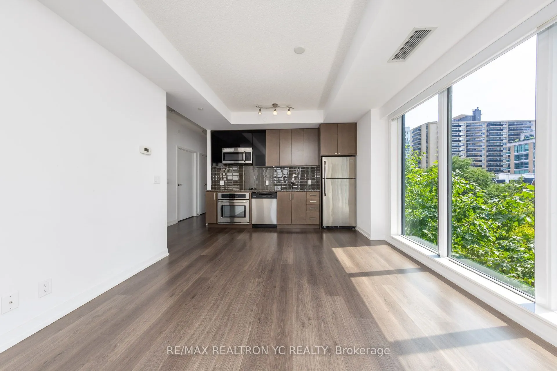 98 Lillian Street, #313