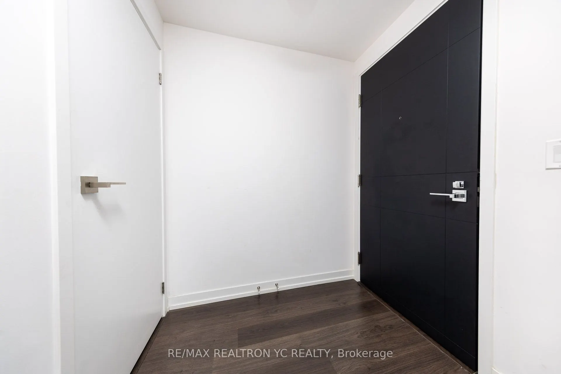 98 Lillian Street, #313