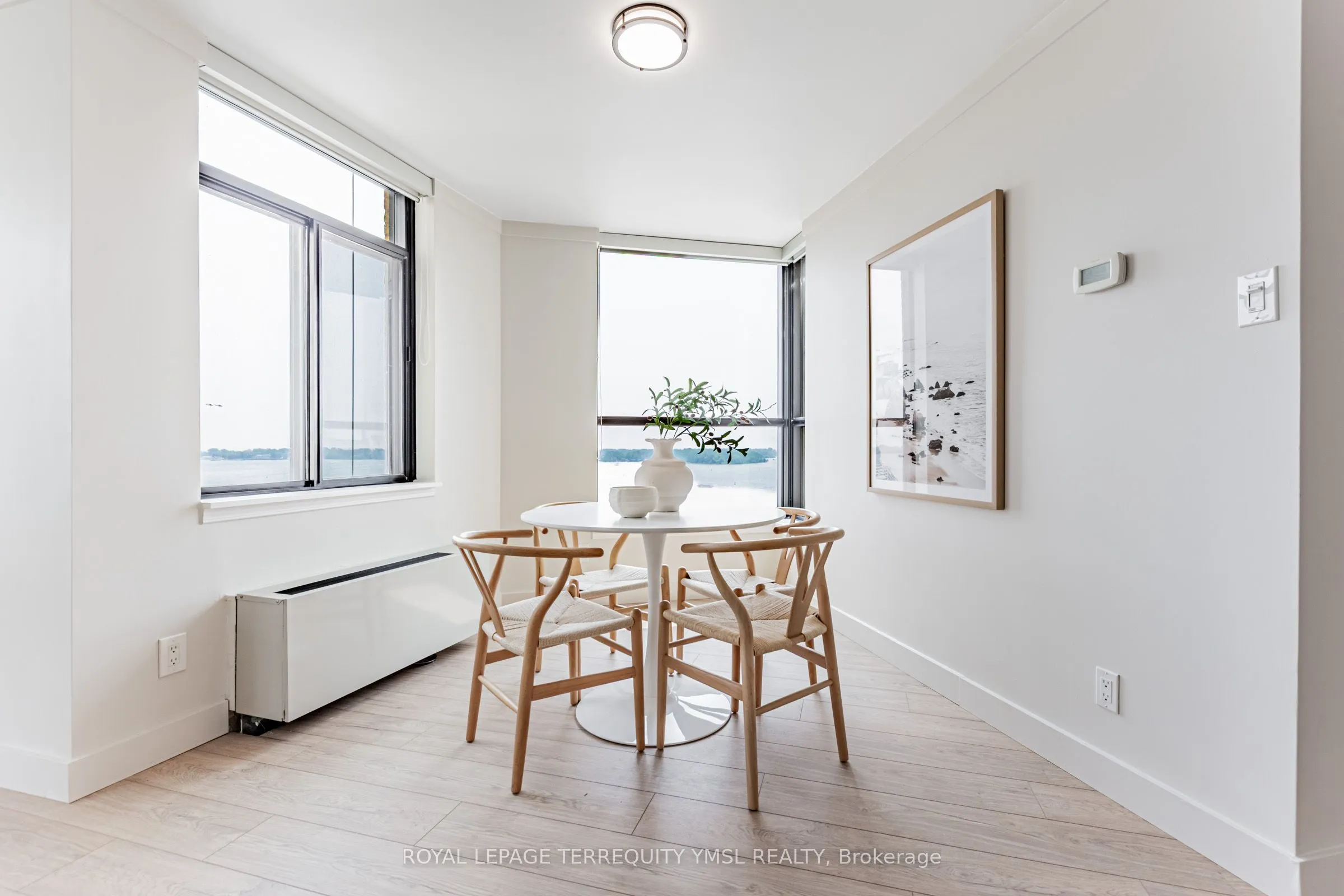 250 Queens Quay W, #1401