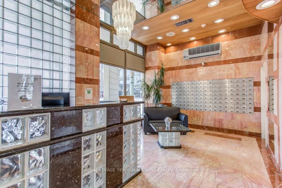 250 Queens Quay W, #1401