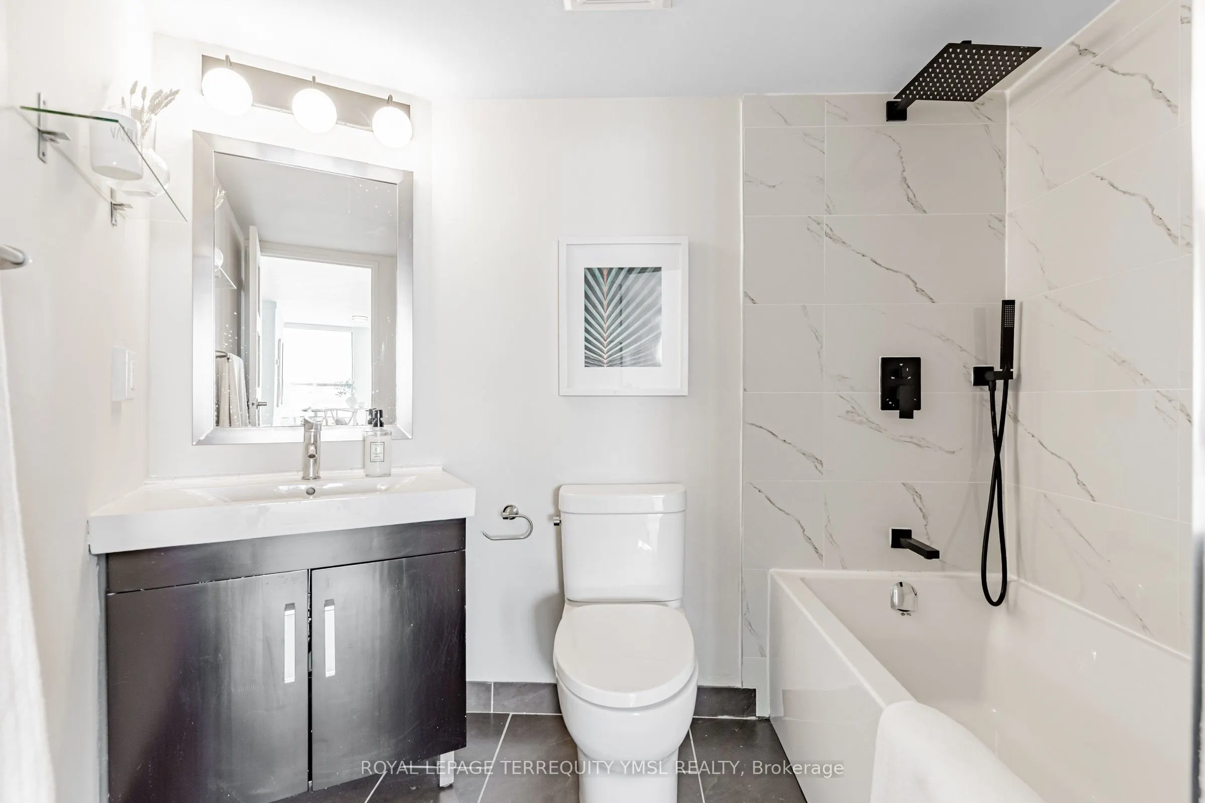 250 Queens Quay W, #1401