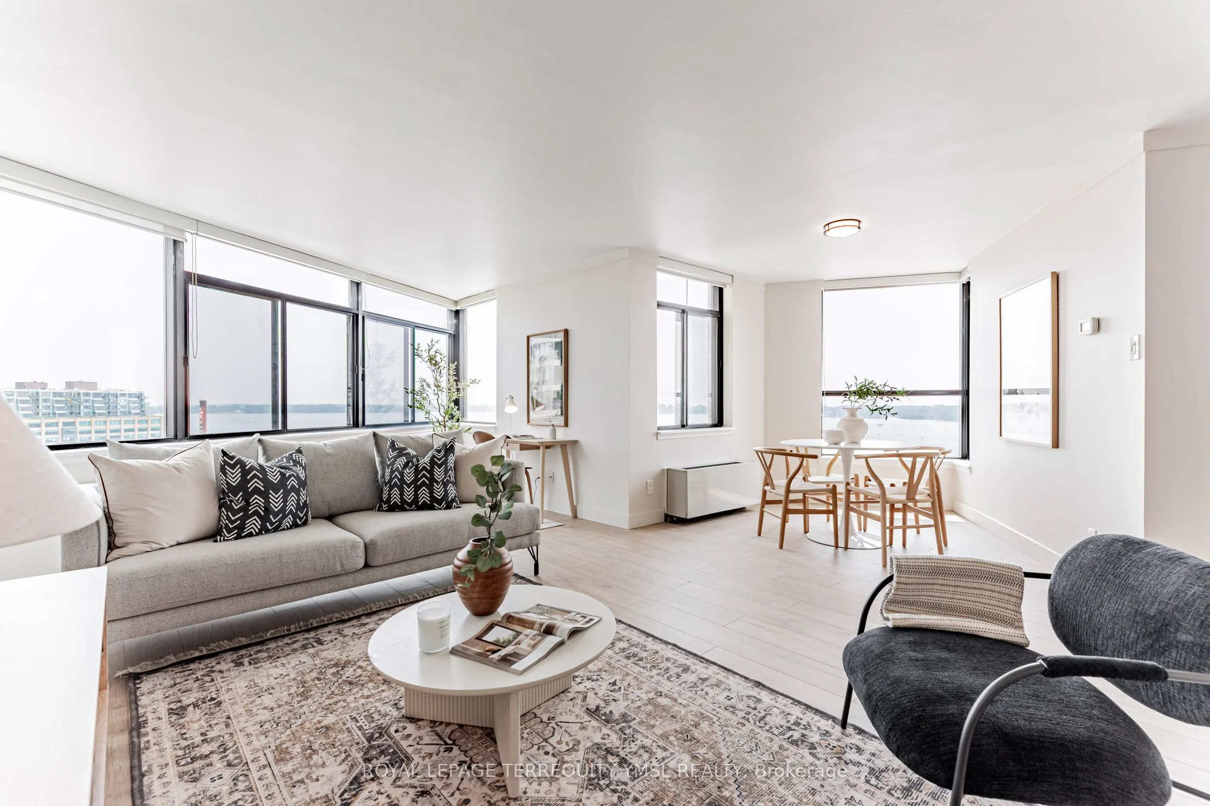 250 Queens Quay W, #1401