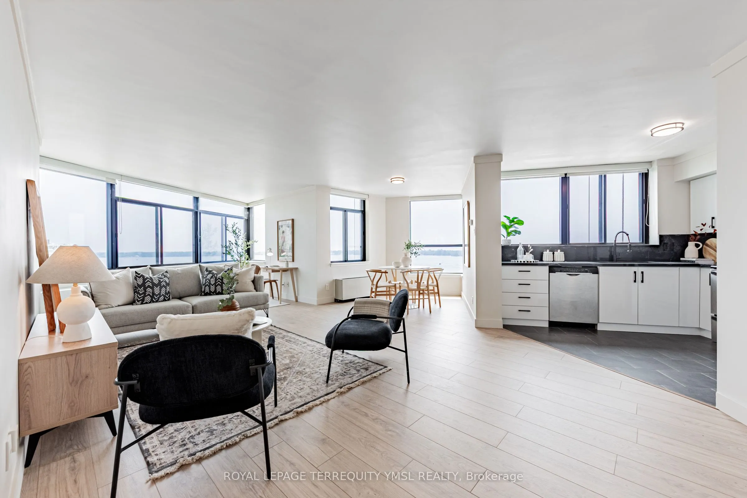 250 Queens Quay W, #1401