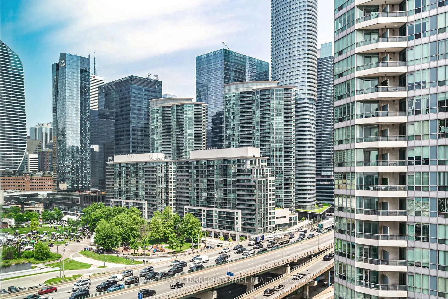 250 Queens Quay W, #1401