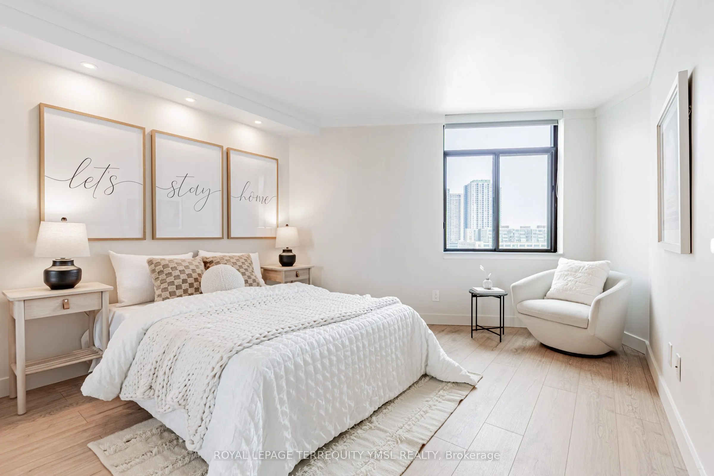 250 Queens Quay W, #1401