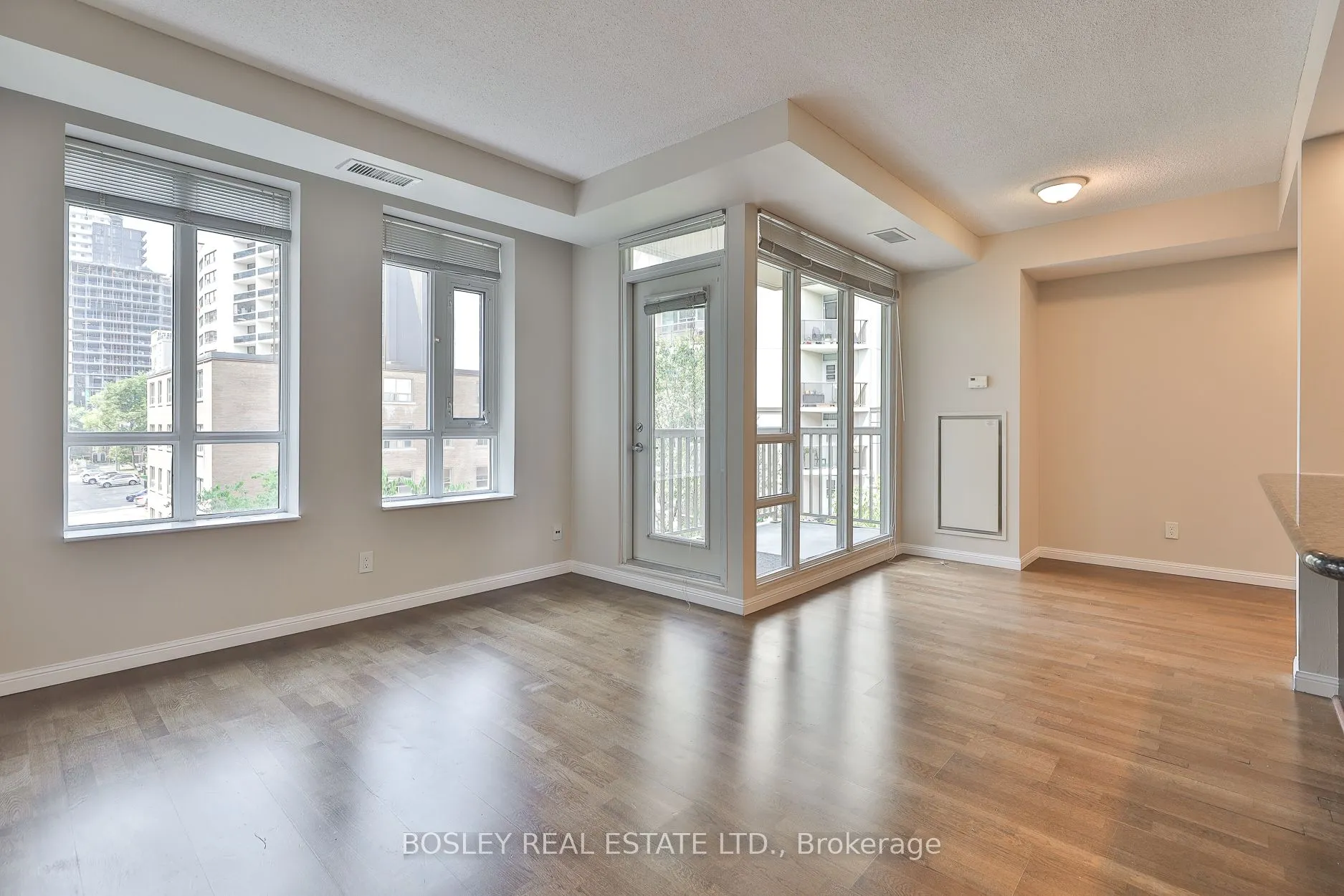 900 Mount Pleasant Road, #412