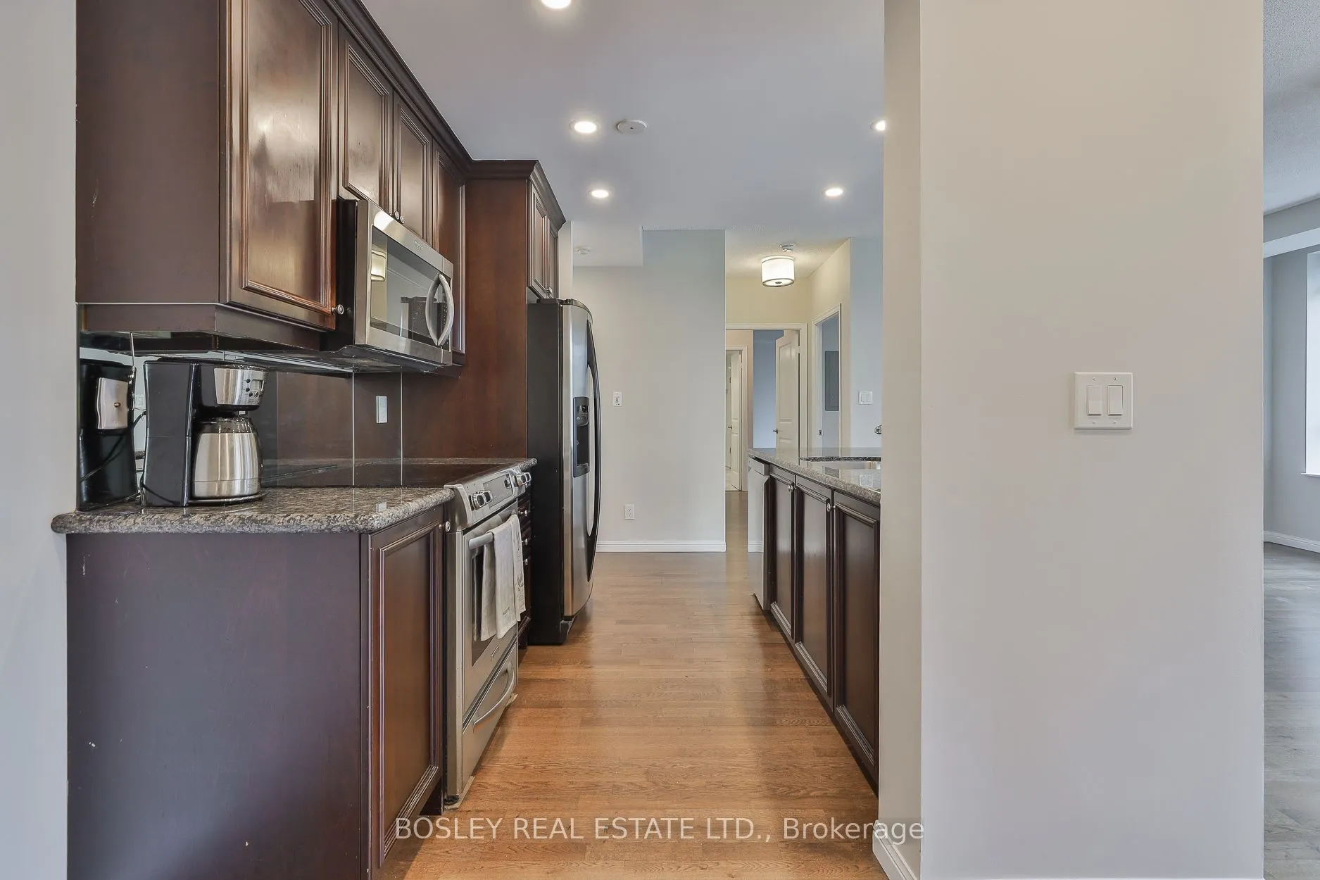 900 Mount Pleasant Road, #412
