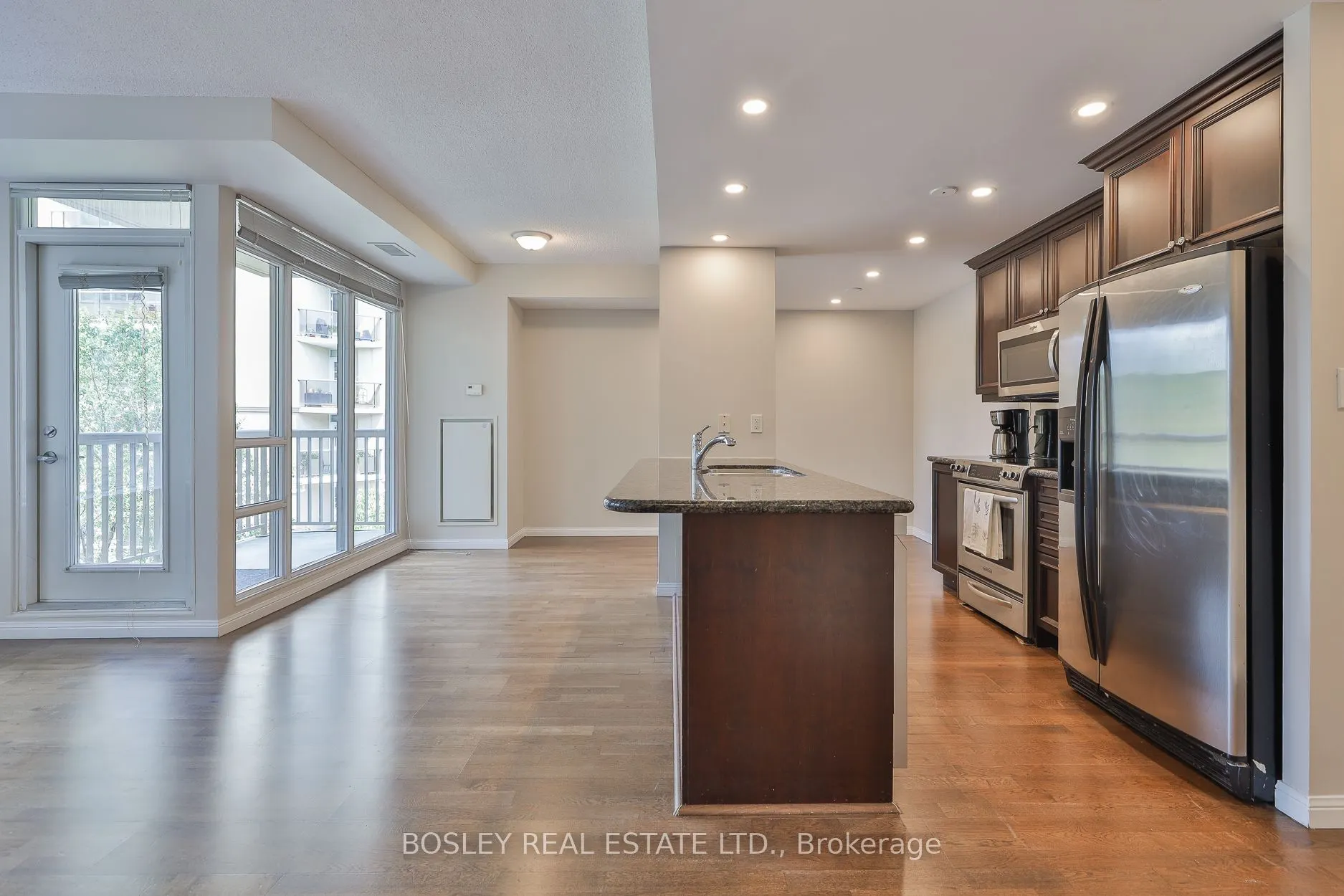 900 Mount Pleasant Road, #412