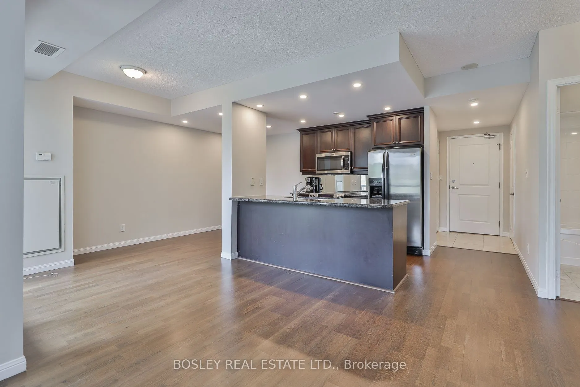 900 Mount Pleasant Road, #412