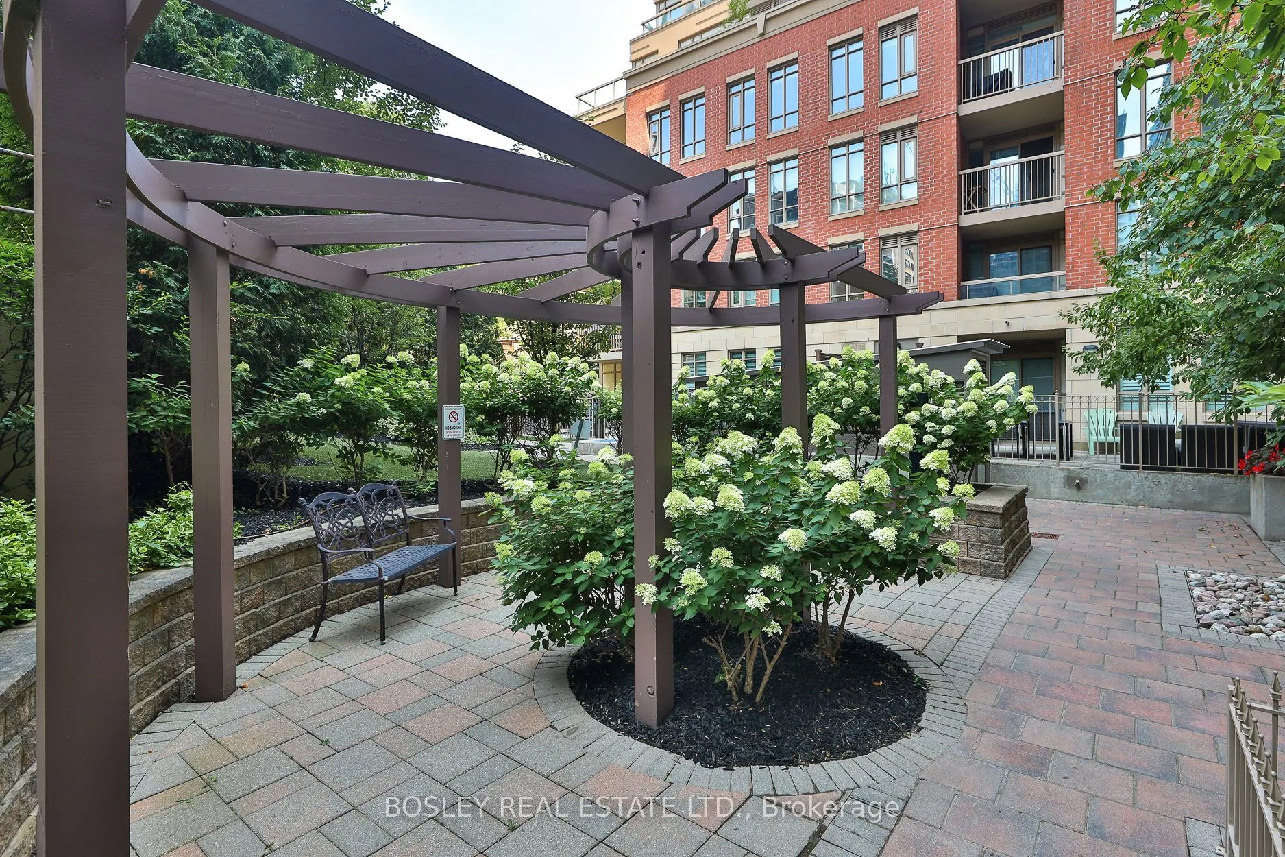 900 Mount Pleasant Road, #412