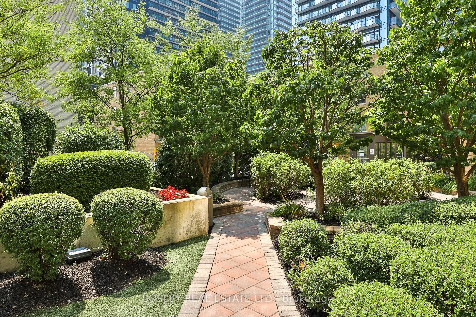 900 Mount Pleasant Road, #412