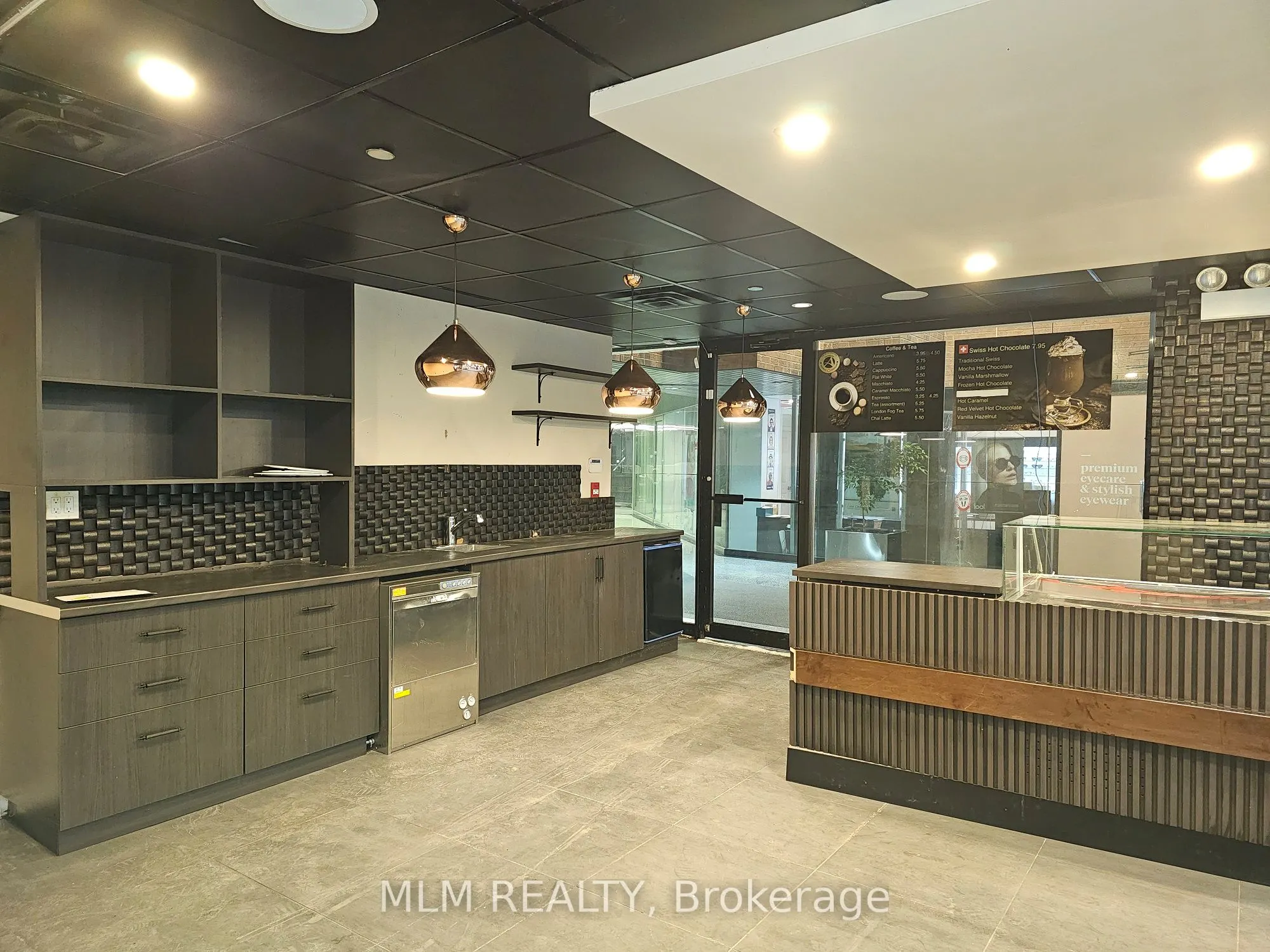 70 Yorkville Avenue, #M2