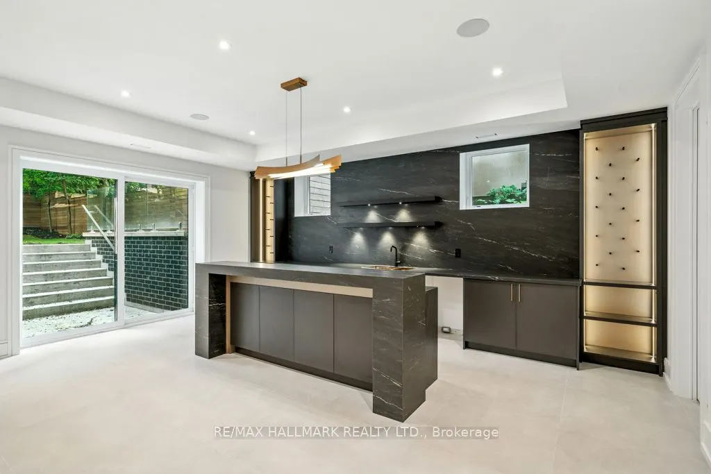 215 Northwood Drive