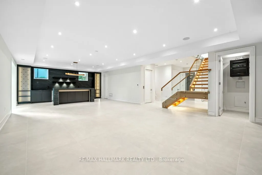 215 Northwood Drive